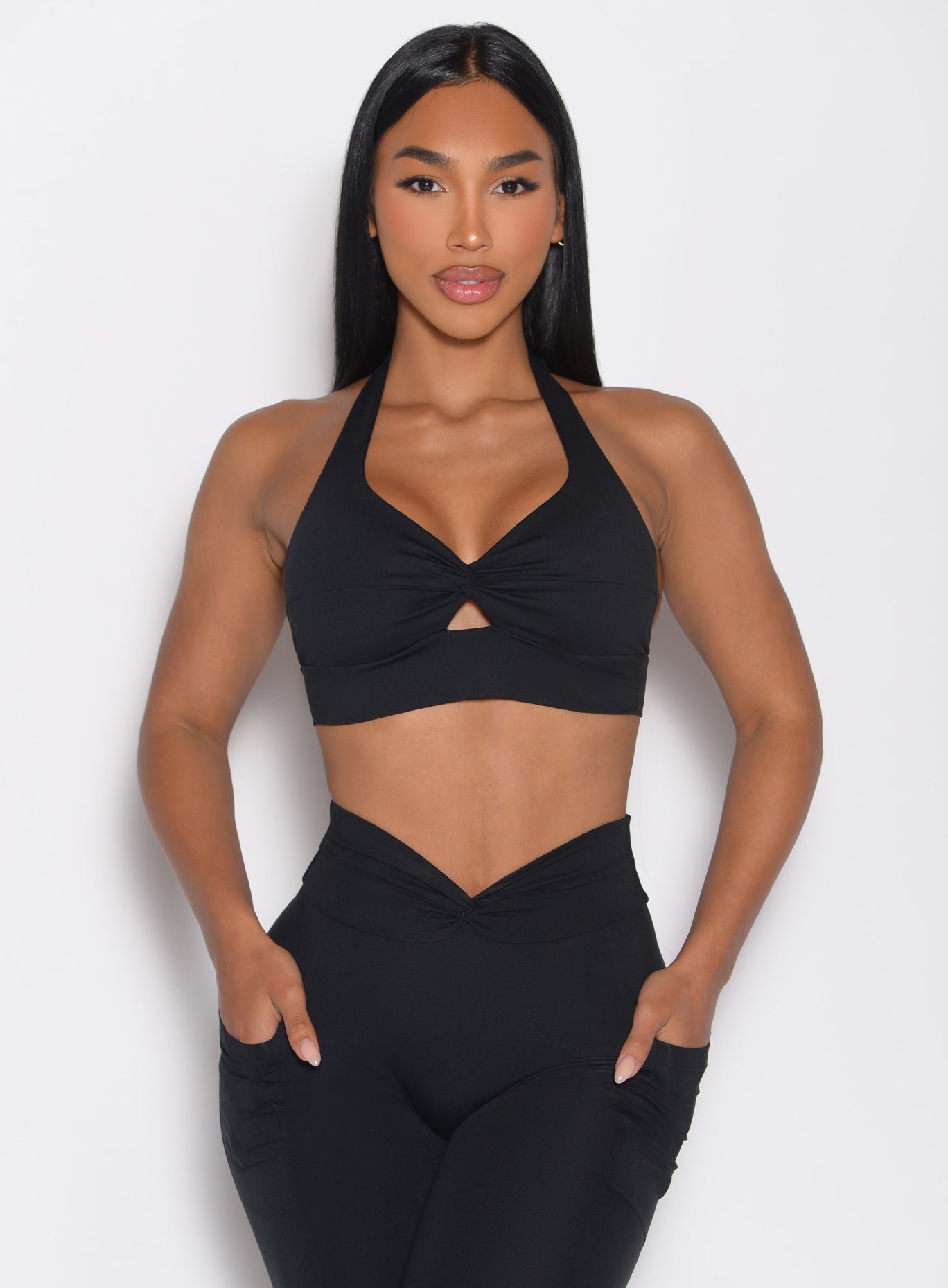 Sujetador con nudo y espalda descubierta