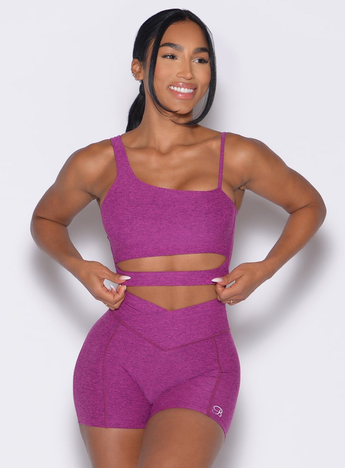 Sujetador con abertura asimétrica