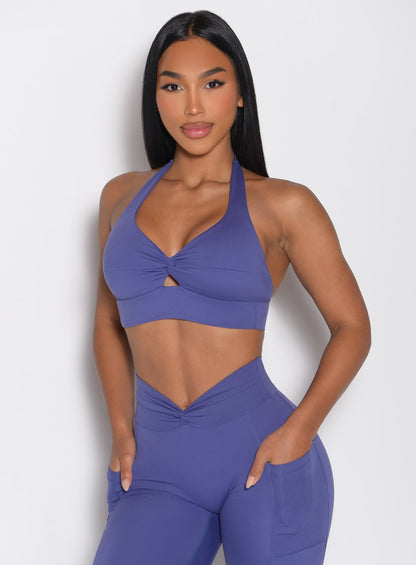 Soutien con nudo y espalda descubierta