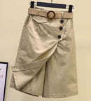 Shorts Saia Fiorella™ em Sarja com Cinto / A peça de roupa com caimento soltinho e a beleza atemporal que você tanto ama!