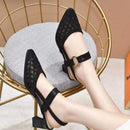 Sandália BelleLace™ com Detalhes em Renda + Salto Médio / O Calçado que é um Deslumbre em todos os sentidos!