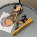 Sandália LumiStrass™ Rasteirinha com Aplicação em Strass – Luxo Absoluto, Conforto Inigualável e Brilho que Impressiona