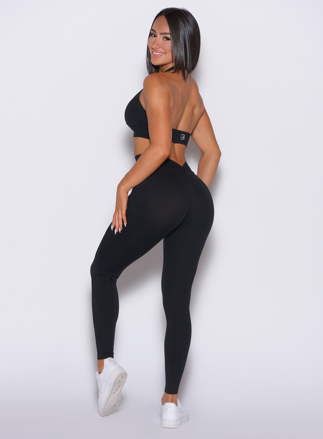 Leggings con espalda en V