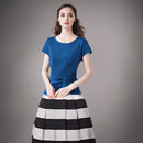 Conjunto Beleza Pura™: Saia com Listras Notáveis e Blusa Elegante!